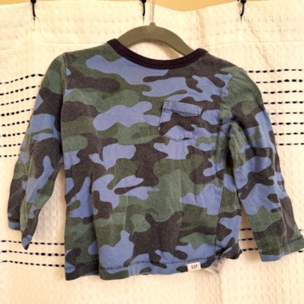Gap Playtime Favorites Infant Long Sleeve Shirt Blue Camo, Size: 12-18M